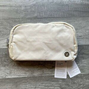Lululemon Everywhere Belt Bag Cream White New With Tags 1L